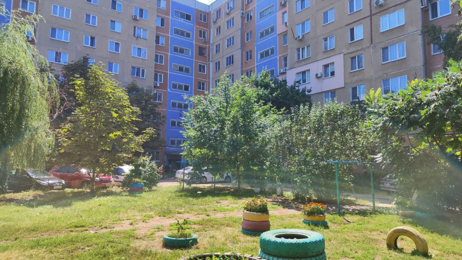 В Энгельсе во дворе на Степной после ремонта смогут гулять колясочники