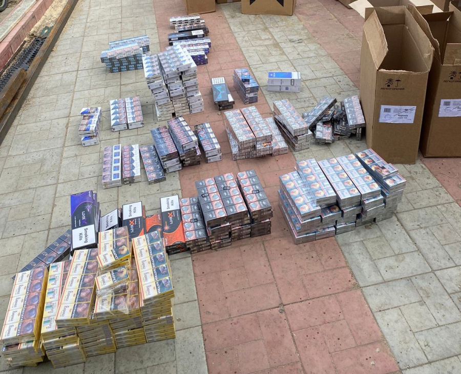 В Красноармейске полицейские выявили подпольный склад с «палеными» сигаретами