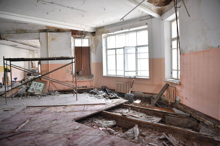 В Саратове школу №2 закрыли на капремонт. Учеников перевели в другое здание