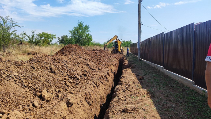 Плеханов: В бывшем СНТ «Факел» синхронно прокладывают газ, водовод и автодорогу