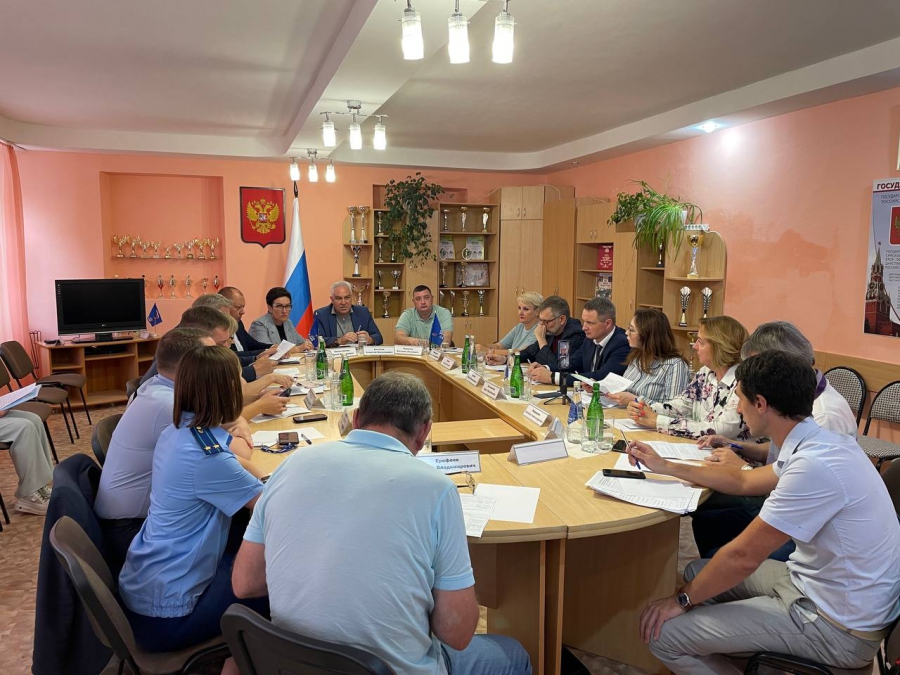 Депутатам и директорам предложено сообща готовить сметы по ремонту соцобъектов