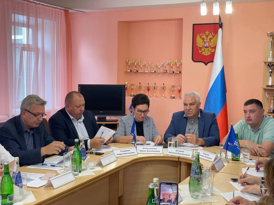 Депутатам и директорам предложено сообща готовить сметы по ремонту соцобъектов