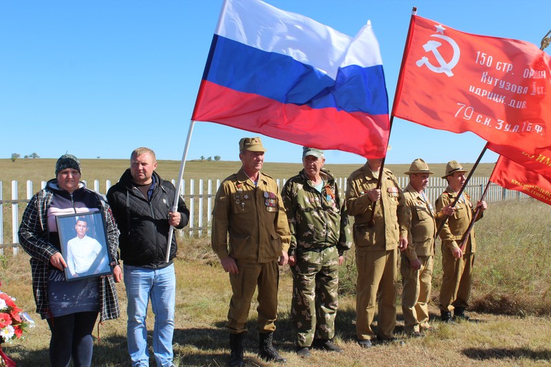 Жители Красноармейского района простились с погибшим на СВО старшим поваром