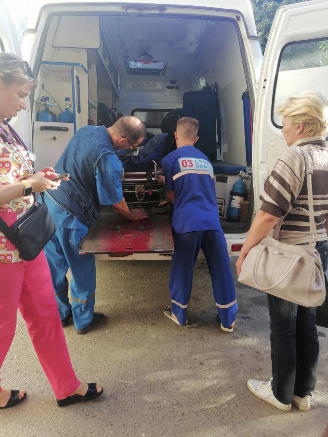 Санавиация доставила в Саратов выпавшего из окна ребенка и пострадавшую в ДТП