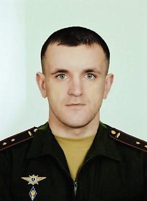 Жители Базарного Карабулака простились с погибшим на СВО Владимиром Долныкиным