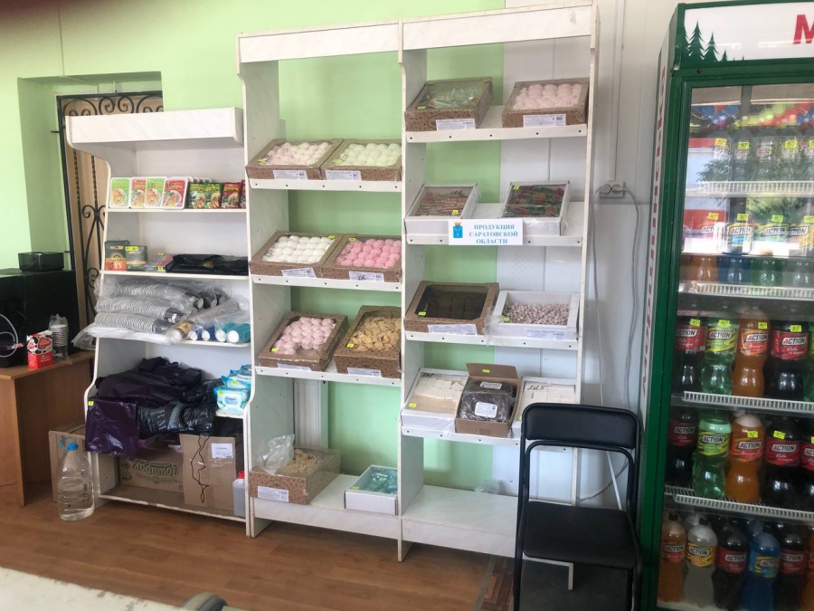 В Сватовском районе впервые открылся магазин с саратовской продукцией