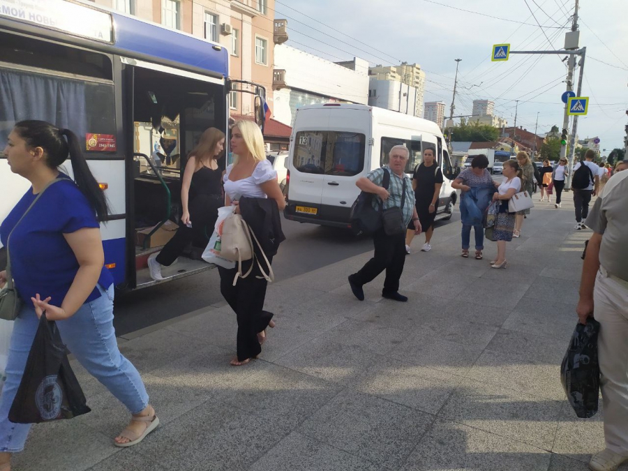 В Саратове проверяющие 30 минут не могли дождаться автобуса №90