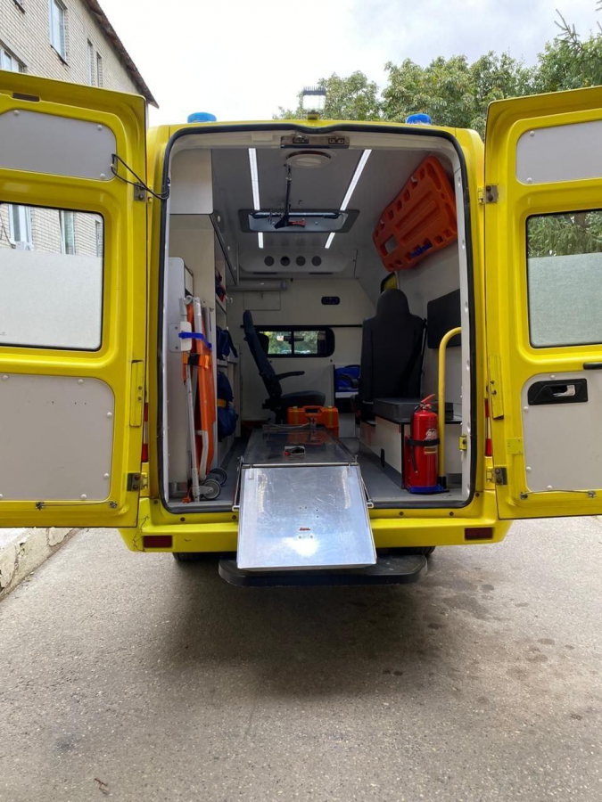 В Саратов на вертолете доставили вольчанина с токсическим гепатитом после запоя