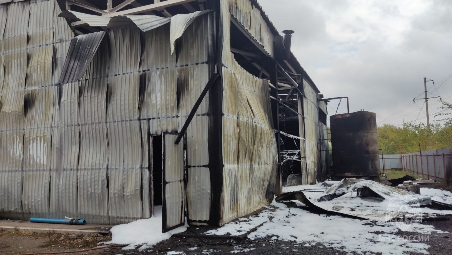 В Энгельсе из-за загорания масла на производстве погиб мужчина