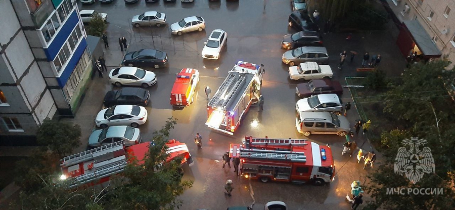 В Балакове из-за пожара в 16-этажном доме эвакуировали 27 человек