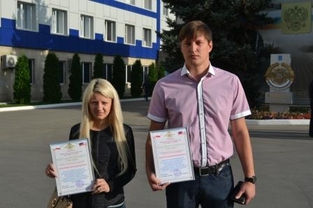 Троих парней наградили за помощь в поимке поджигателя магазина