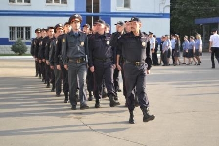 Троих парней наградили за помощь в поимке поджигателя магазина