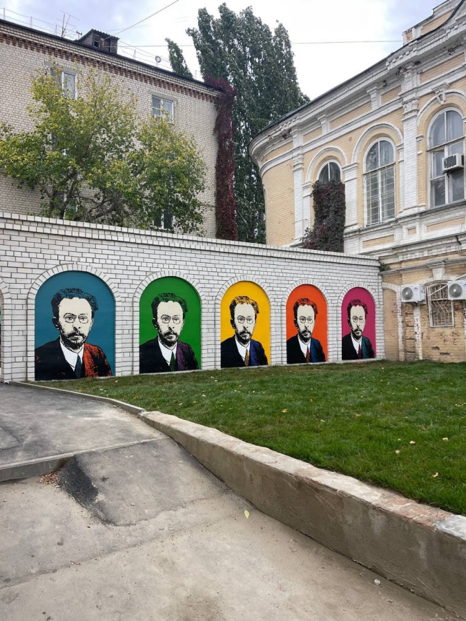 На Радищева открыли восстановленную стену Франка