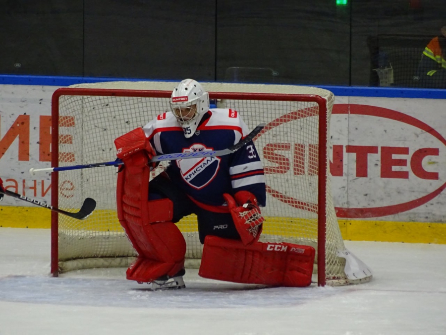 «Кристалл» дома победил «Динамо-Алтай»