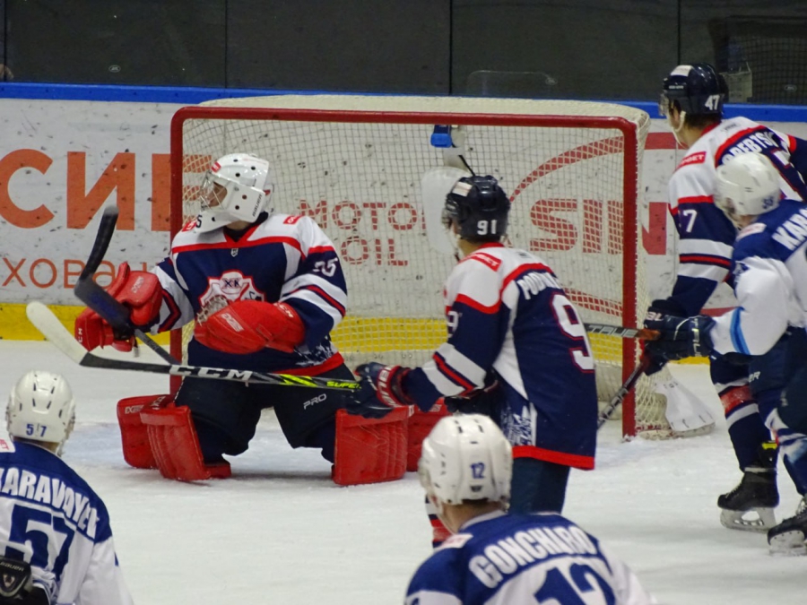 «Кристалл» дома победил «Динамо-Алтай»