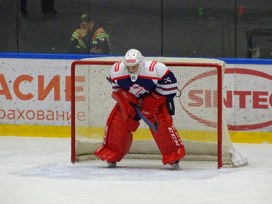 «Кристалл» проиграл дома «Металлургу»