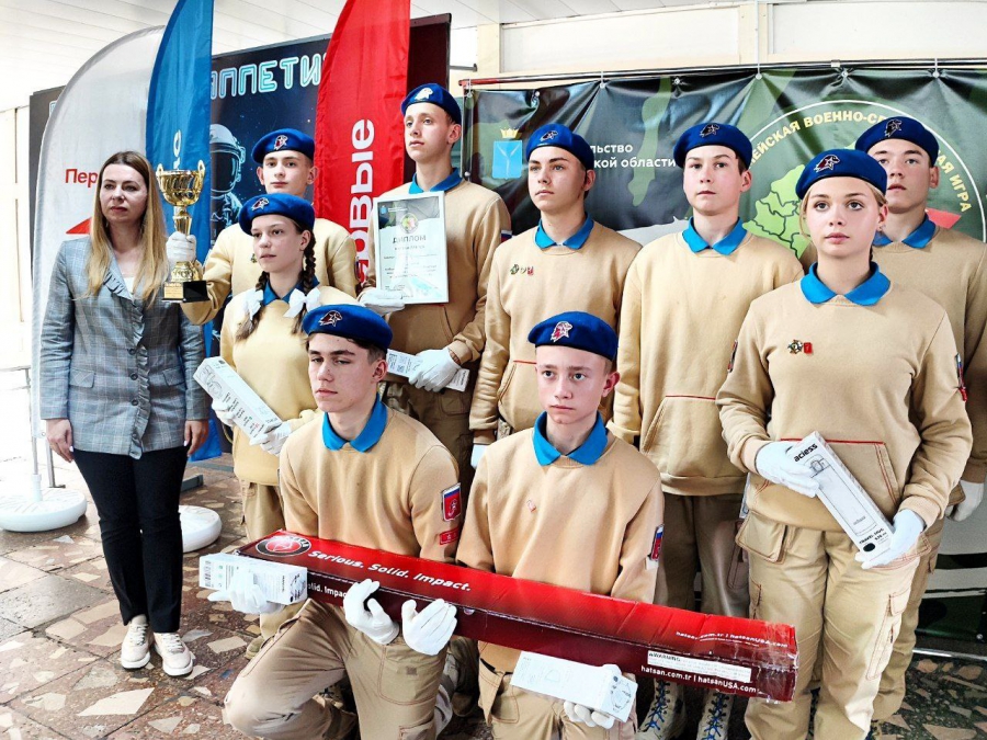 Ученики саратовской школы №7 победили в областном этапе «Зарницы»