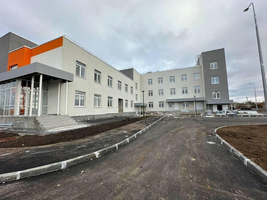 В Саратовской области до конца года построят 3 поликлиники и 6 ФАПов