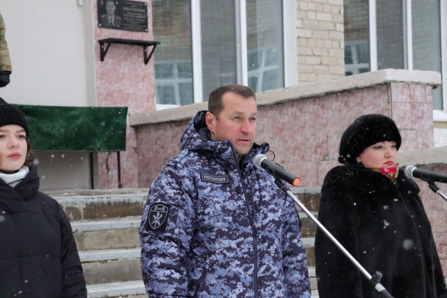 Школе в Шиханах присвоили имя земляка-Героя России Александра Потапова