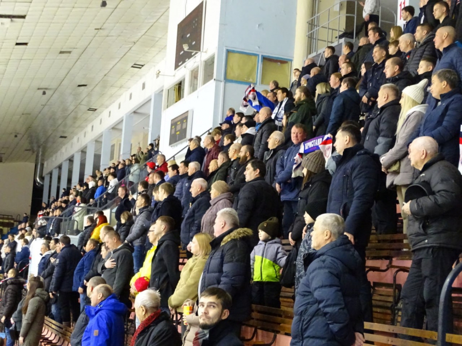 «Кристалл» дома пропустил 5 шайб и проиграл «Норильску»