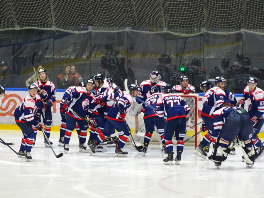 «Кристалл» дома пропустил 5 шайб и проиграл «Норильску»