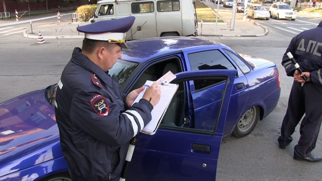 За пару часов полиция лишила тонировки около 30 автолюбителей