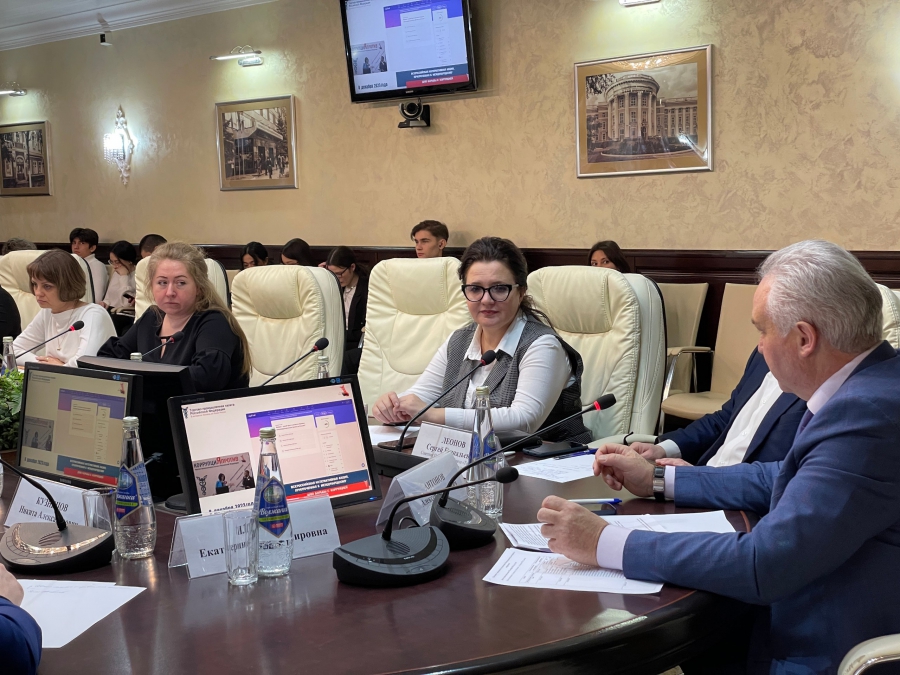 Победителей ежегодного конкурса «Приведи закон в порядок» поздравили в Саратове в преддверии дня борьбы с коррупцией