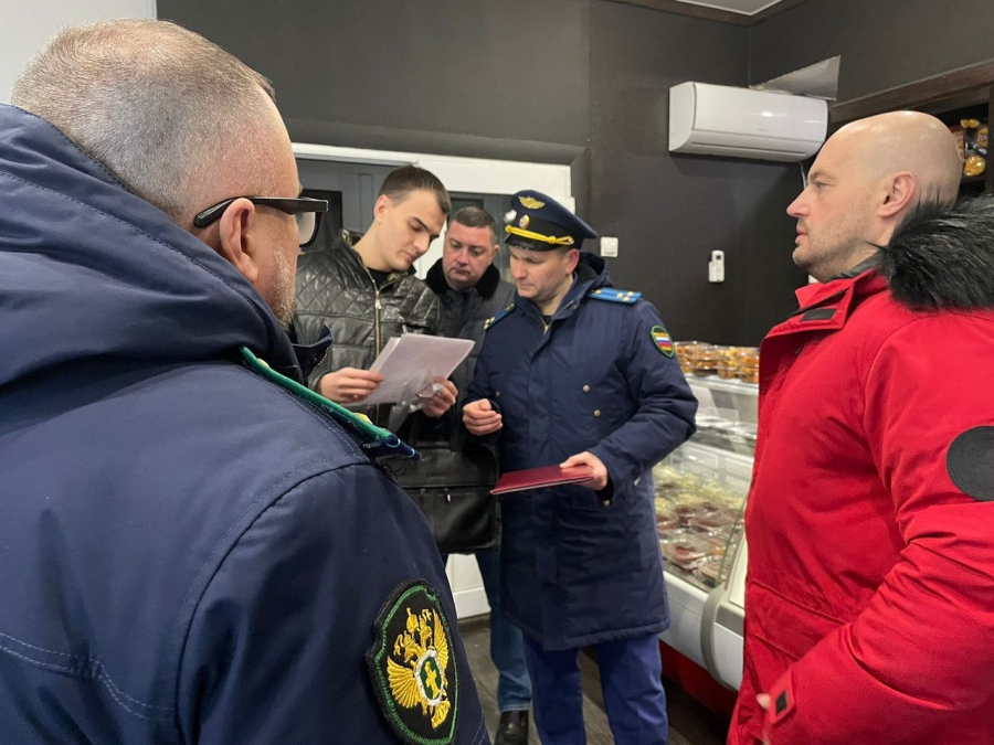 На 2-й Садовой в многоквартирном доме обнаружили незаконную «наливайку»