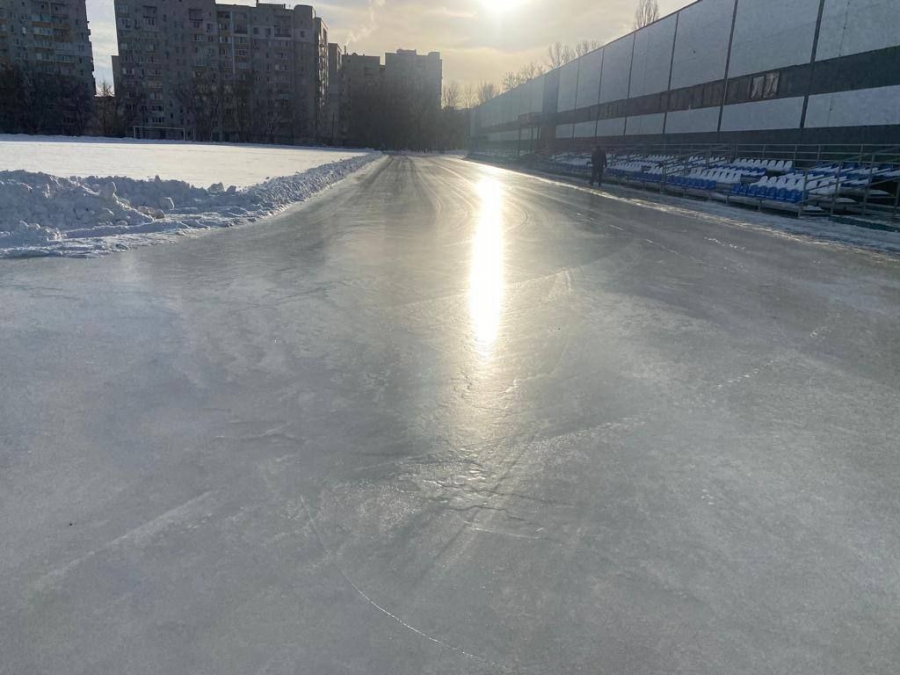 Сегодня в Саратове открывают катки массового катания