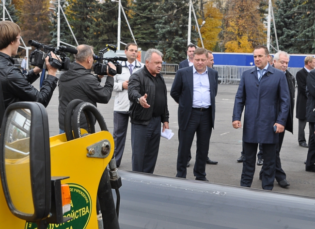 Саратов обеспечен коммунальной техникой на 50%