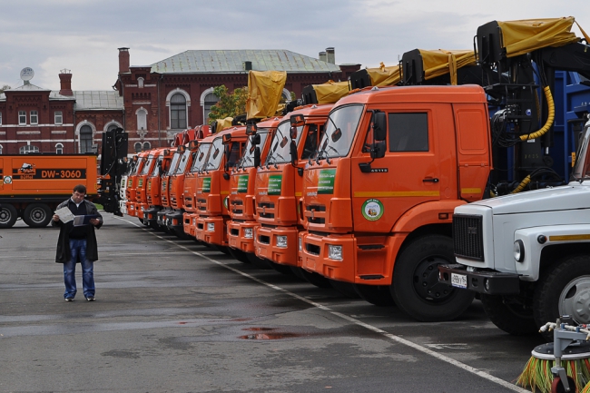 Саратов обеспечен коммунальной техникой на 50%