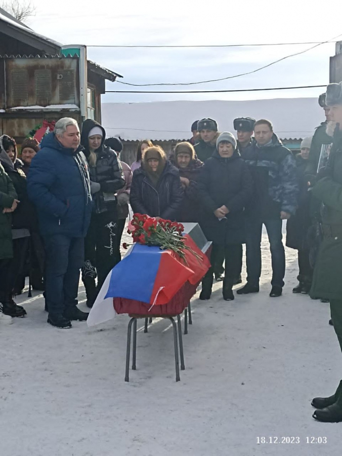 В СВО погиб боец из Духовницкого района Максим Сурков