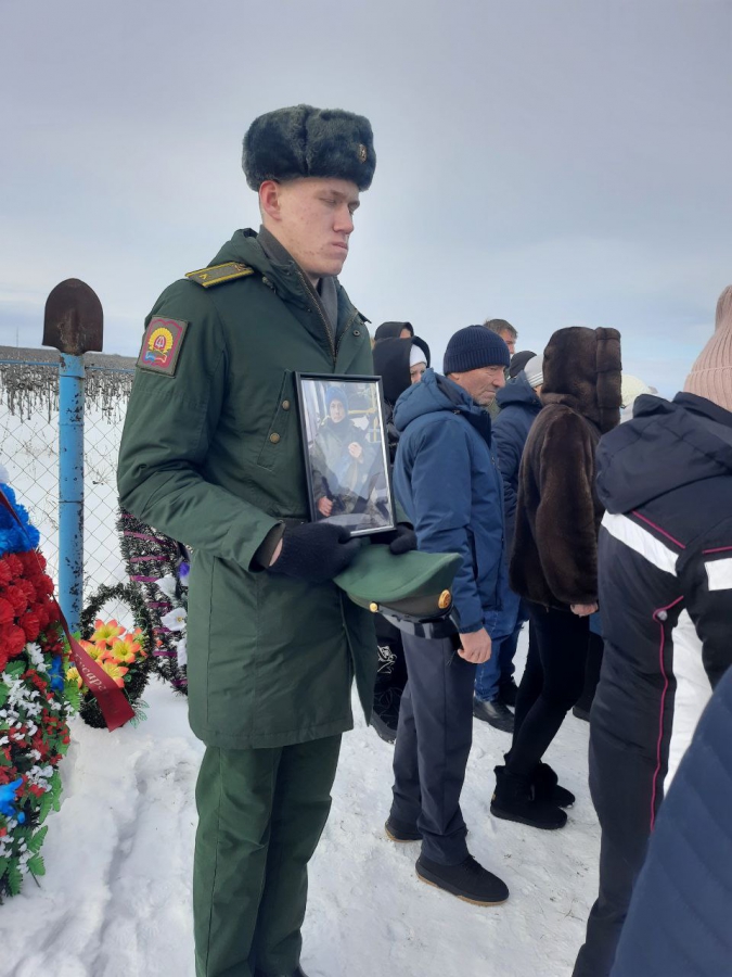 В СВО погиб боец из Духовницкого района Максим Сурков