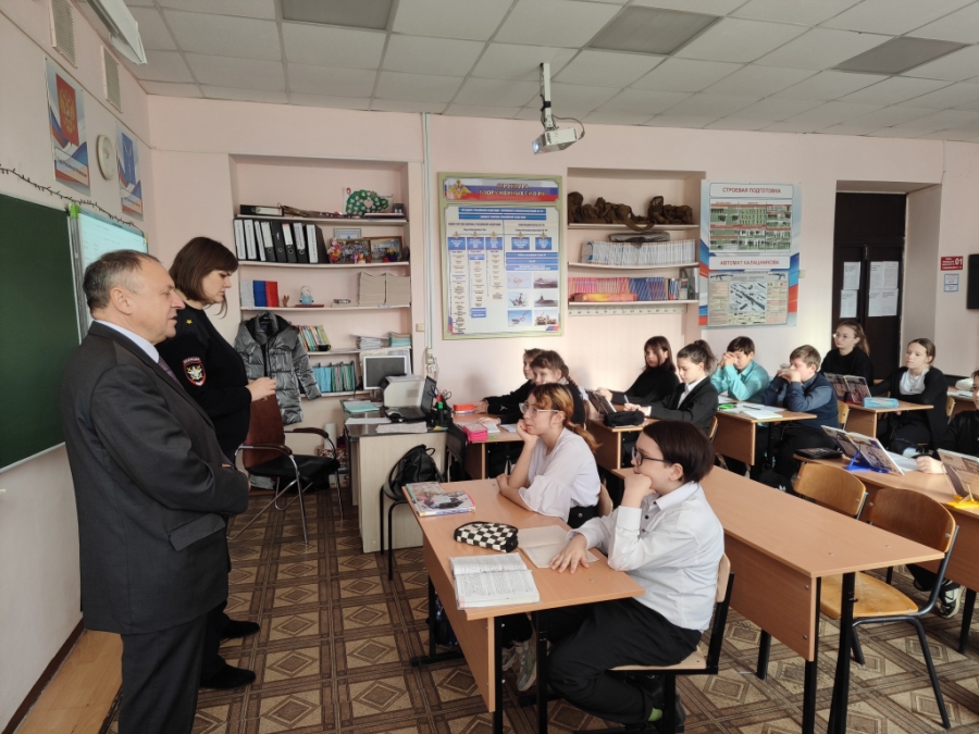 Саратовским школьникам напомнили о правилах поведения вблизи железной дороги