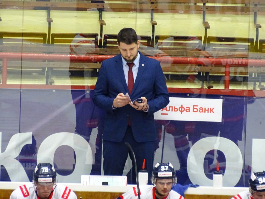 «Кристалл» проиграл рязанским «десантникам» в последнем домашнем матче