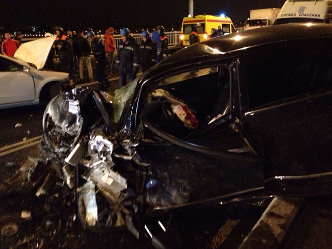 В ДТП на мосту погиб замруководителя Энгельсского отдела СУ СКР