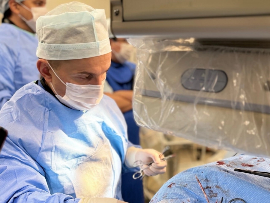 Саратовские врачи провели уникальную операцию с кардиовертером-дефибриллятором