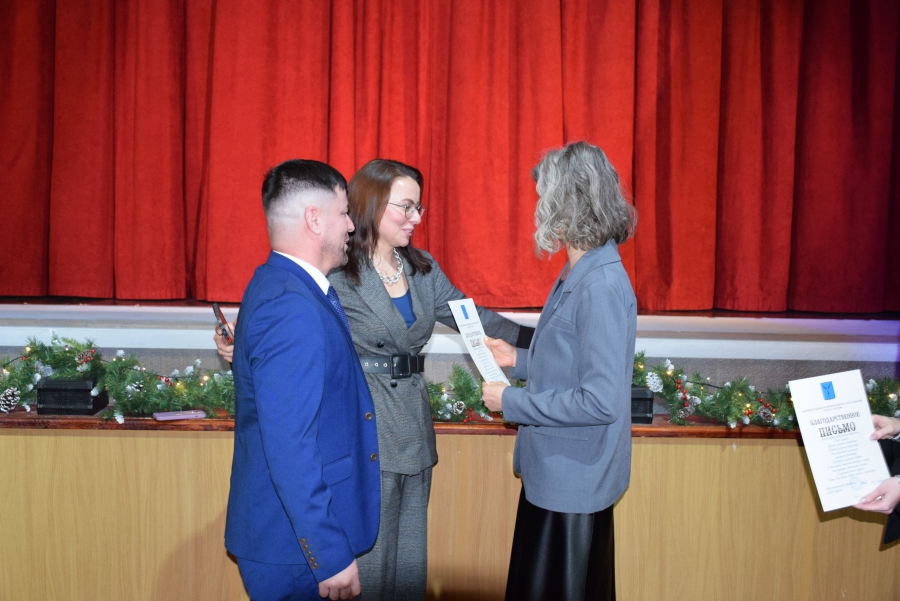 В Саратове волонтеров наградили медалями «За укрепление боевого содружества»