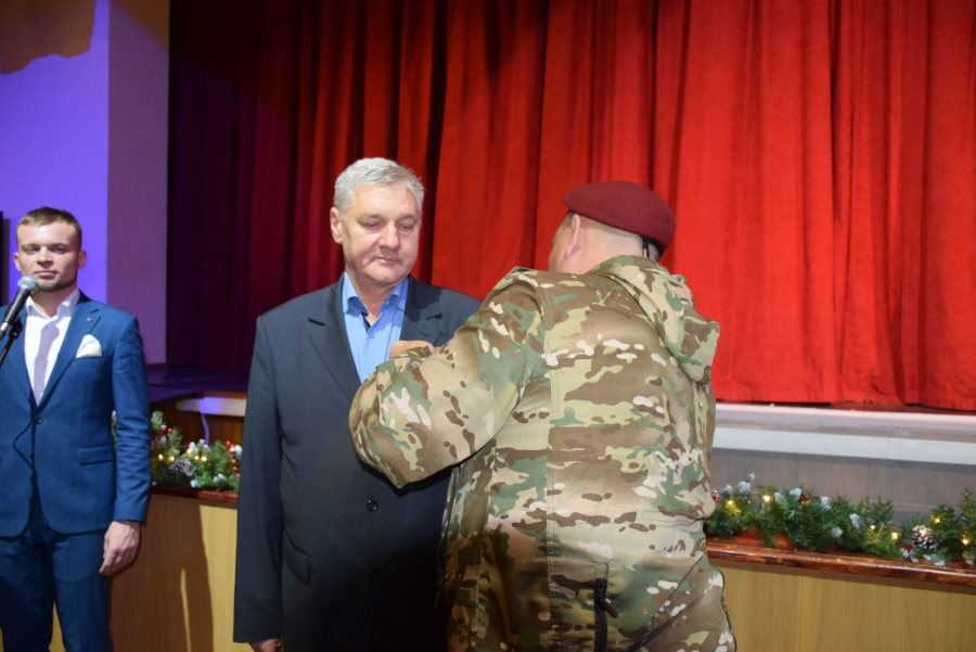 В Саратове волонтеров наградили медалями «За укрепление боевого содружества»