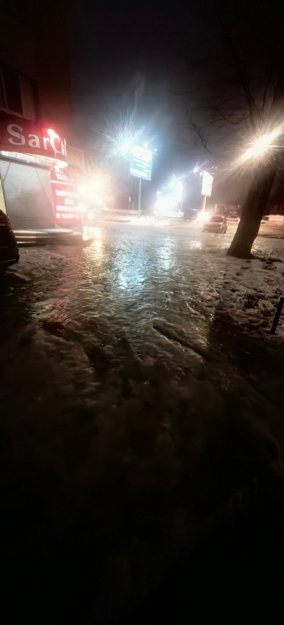 Саратовцы пожаловались на скользкие улицы: «По всему городу гололед!»