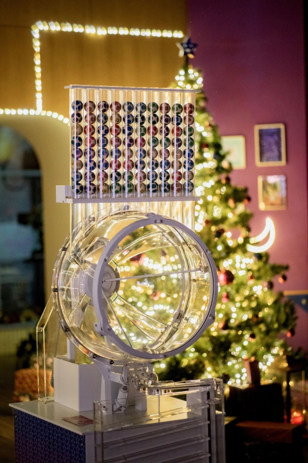 Житель Саратовской области стал одним из победителей лотереи на 100 млн рублей