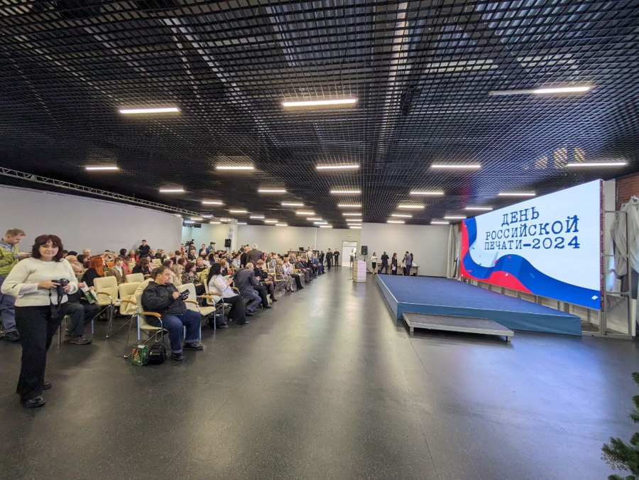 В Саратове в честь Дня российской печати наградили лучших журналистов