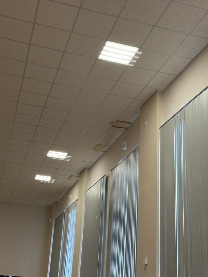 У пристройки к школе №5 нашли трещины и протечки: 8 кабинетов пришлось закрыть