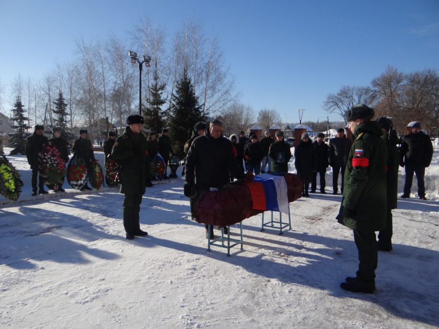 В Хвалынском районе простились с погибшим в СВО десантником Андреем Сковоронским