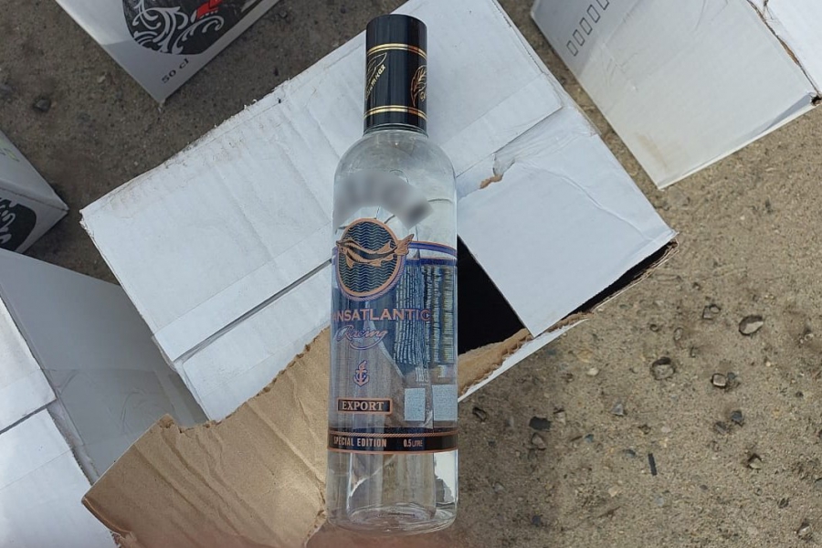 Житель Аркадака хранил в гараже «паленый» алкоголь и табак на 1,5 млн