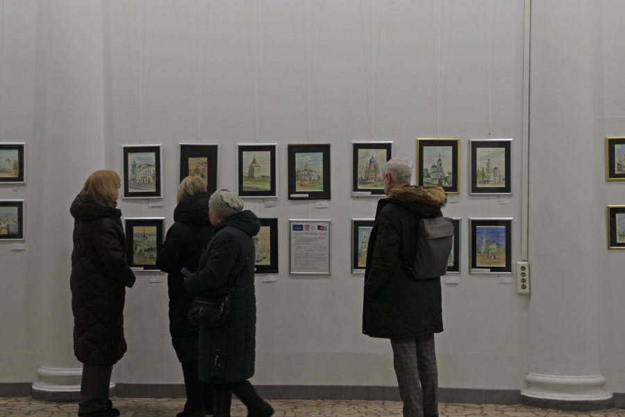 В бывшем кинотеатре «Победа» горожанам показали «Утраченные храмы Саратова»