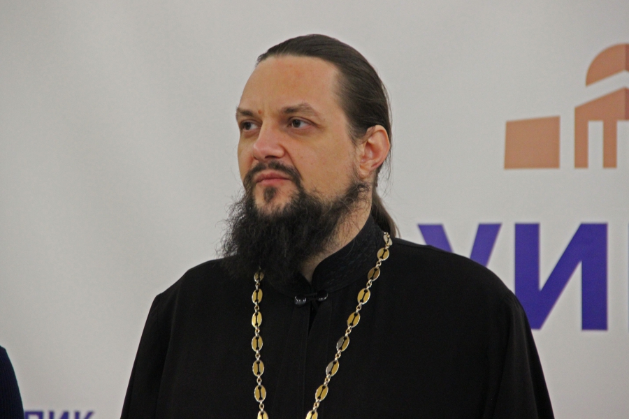 В бывшем кинотеатре «Победа» горожанам показали «Утраченные храмы Саратова»