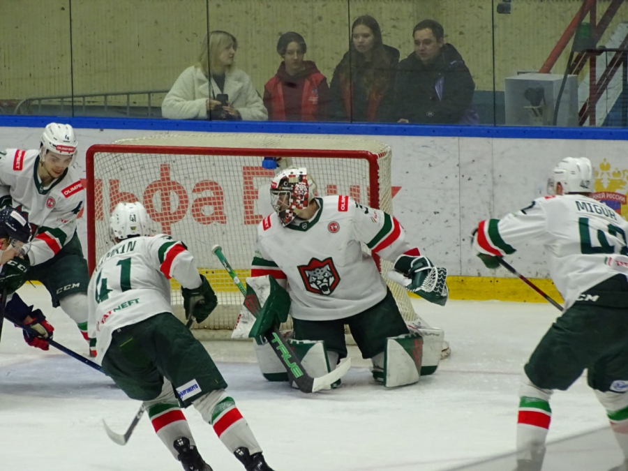 Хоккеисты «Кристалла» в Саратове пропустили 5 безответных шайб