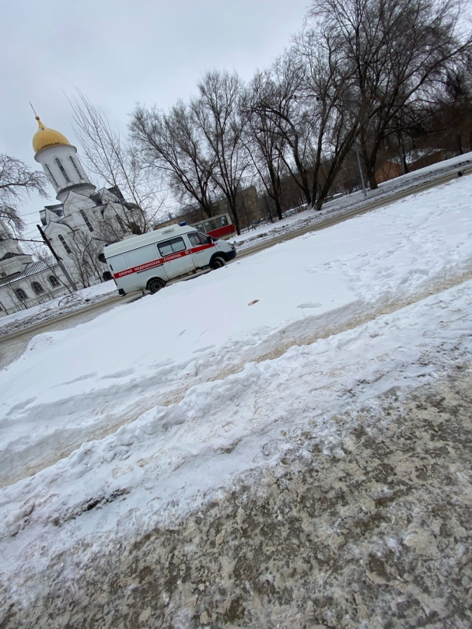 В Ленинском районе пассажир умер в вагоне трамвая №3