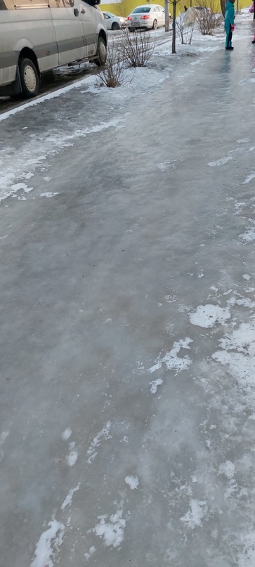 Саратовцы продолжают жаловаться на гололед после «нагоняя» коммунальщикам